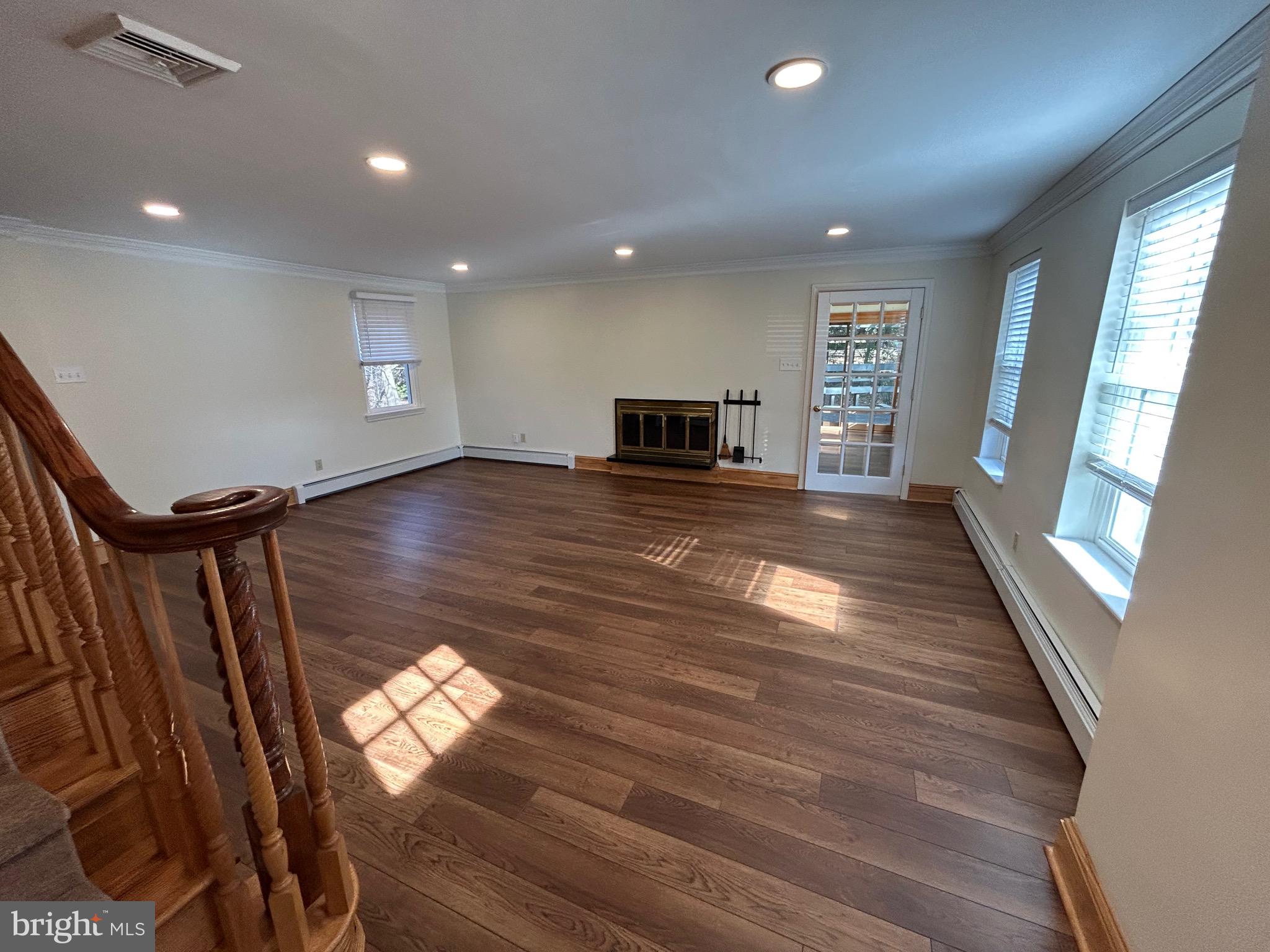 712 Arlington Road Narberth, PA 19072 - Photo 5 of 46 Living room