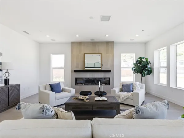 $2,999,000 | 22849 Seaqua Circle, Chatsworth, CA 91311