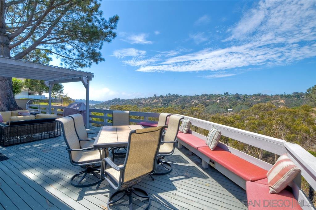 3622 Garner Place Encinitas, CA 92024 - Photo 4 of 25 a view of a chairs and table in the balcony