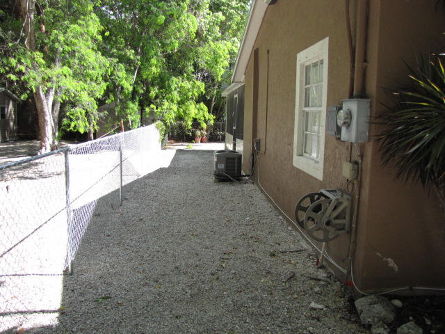 648 Palma Road Key Largo, FL 33037 - Photo 5 of 23 IMG_1404