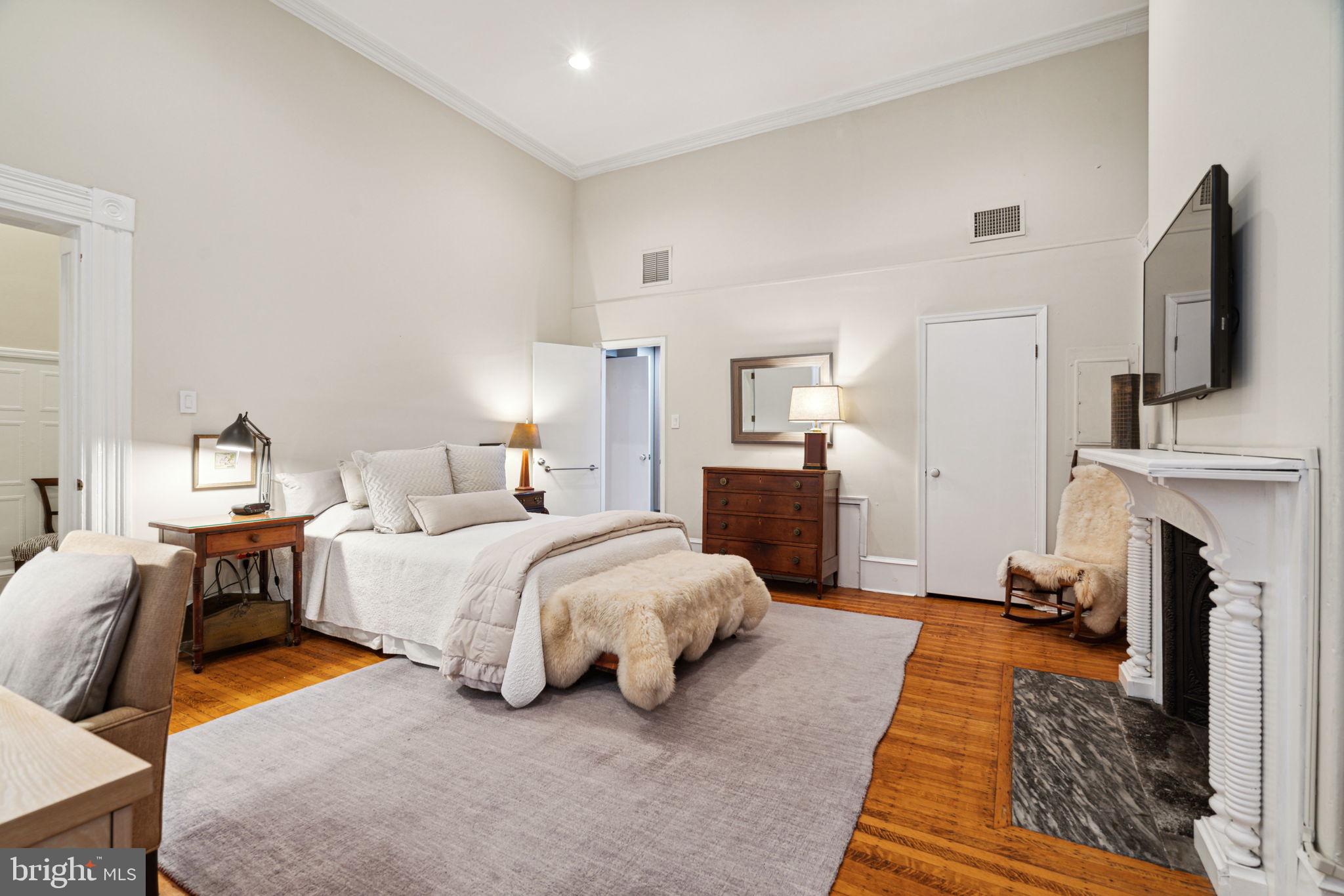 1108 Spruce Street, Unit 2F 2 Philadelphia, PA 19107 - Photo 16 of 20