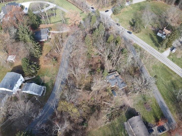 667 Boyer Road Venetia, PA 15367 - Photo 2 of 8 a view of a yard in a forest