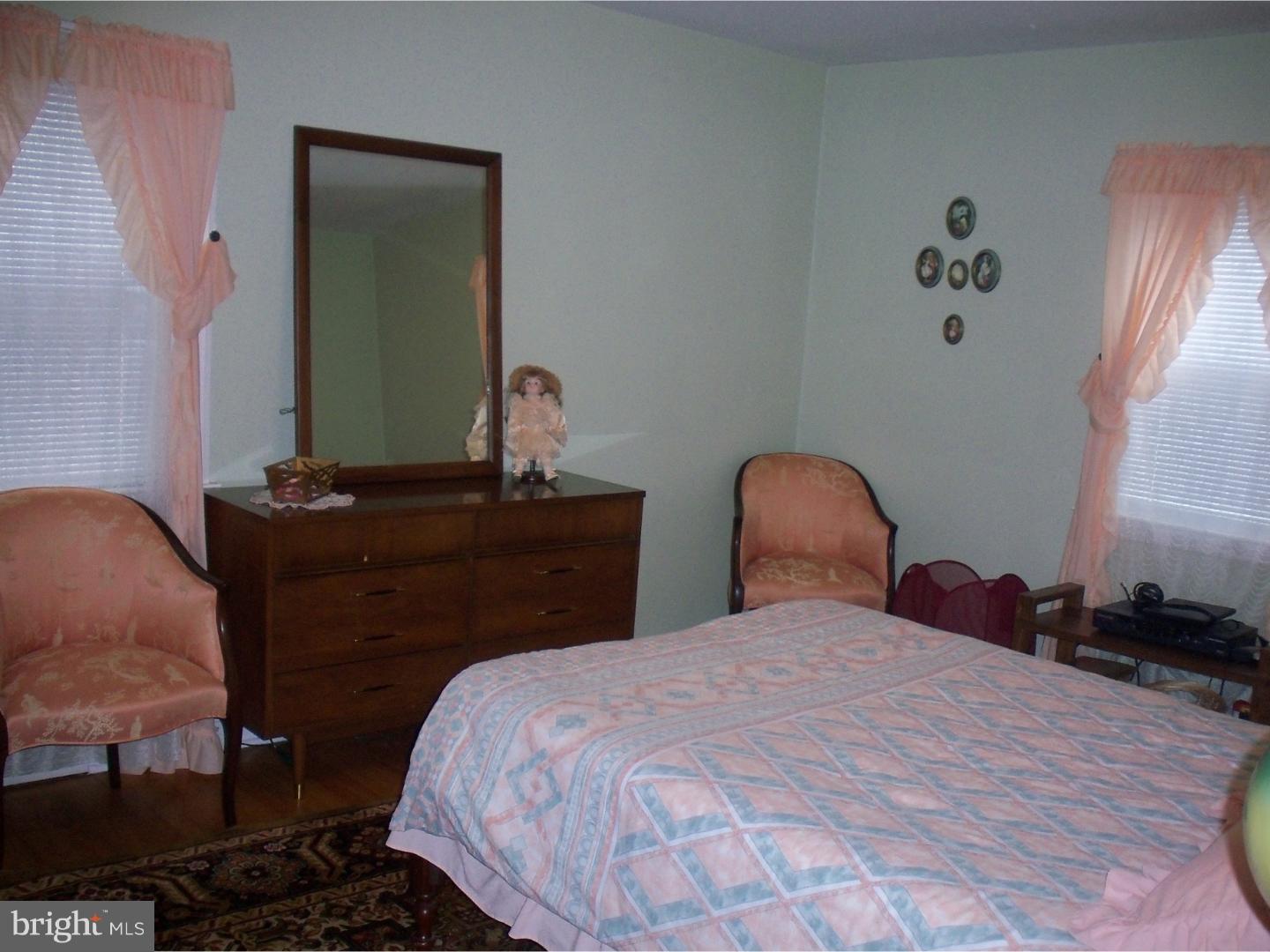 9 Lawnside Road Cheltenham, PA 19012 - Photo 13 of 19 Bedroom - Main