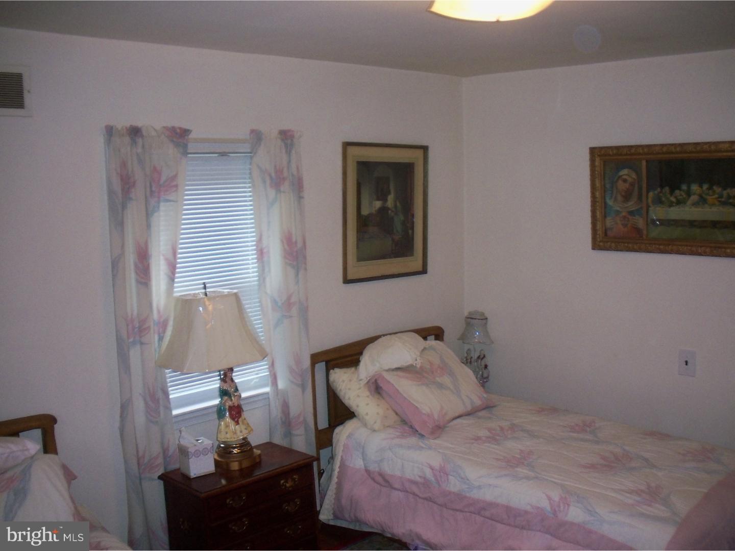 9 Lawnside Road Cheltenham, PA 19012 - Photo 15 of 19 Bedroom 3
