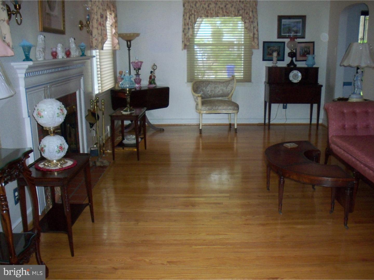 9 Lawnside Road Cheltenham, PA 19012 - Photo 7 of 19 Living Room
