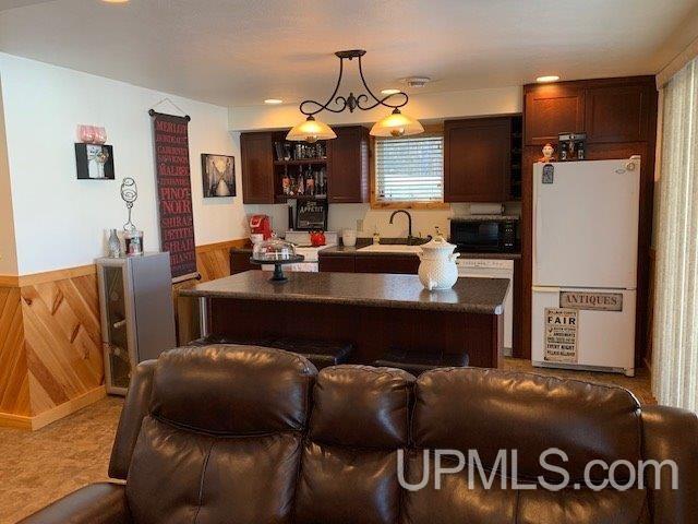 7377 J Road Gladstone, MI 49837 - Photo 14 of 29