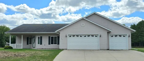 $375,000 | 386 Lake Avenue, Clearbrook, MN 56634