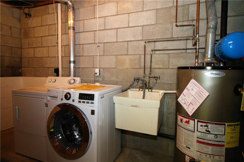 325 Spring Run Drive Monroeville, PA 15146 - Photo 16 of 20 Laundry room with utility tub. Washer/dryer included!