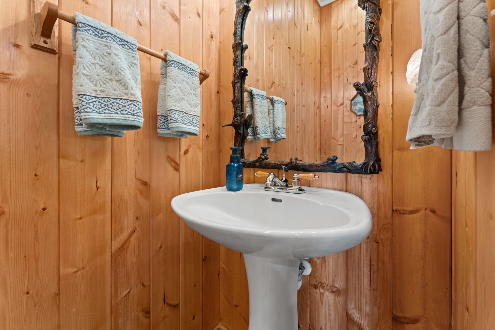 453 Eagle Ridge Road Sapphire, NC 28774 - Photo 17 of 47 Gallery Image 17