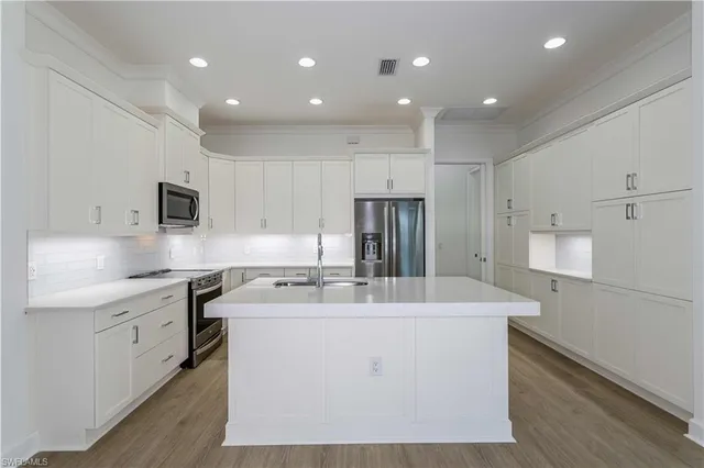 $857,259 | 9004 Calypso Court, Naples, FL 34113