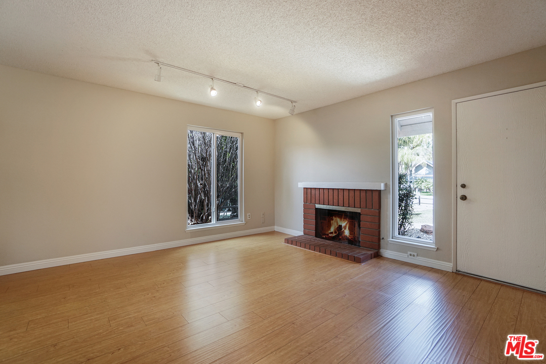 11166 Cameron Drive Riverside, CA 92505 - Photo 2 of 17 Gallery Image 2