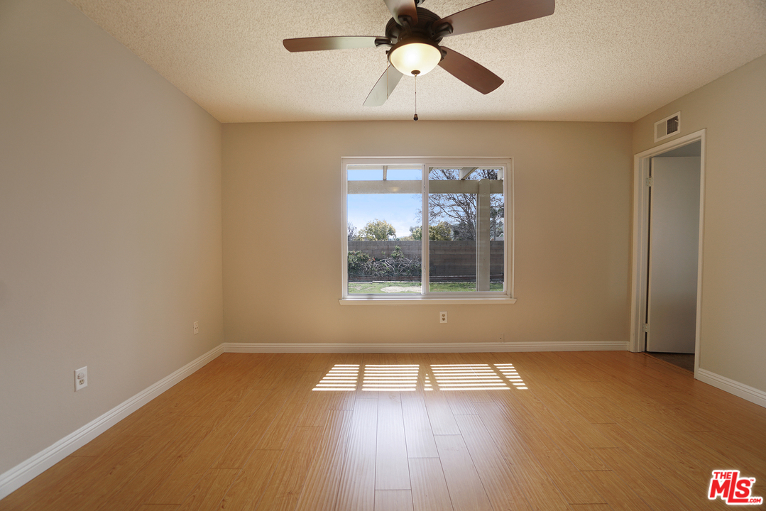 11166 Cameron Drive Riverside, CA 92505 - Photo 11 of 17 Gallery Image 11