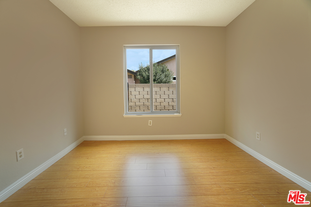 11166 Cameron Drive Riverside, CA 92505 - Photo 12 of 17 Gallery Image 12