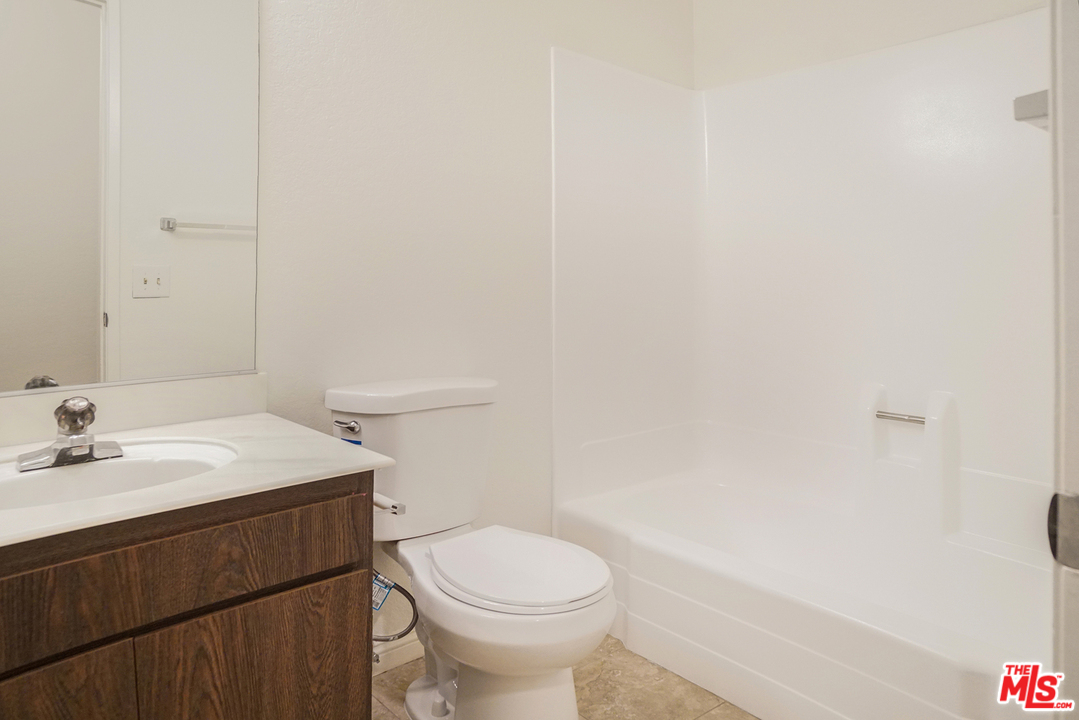 11166 Cameron Drive Riverside, CA 92505 - Photo 7 of 17 Gallery Image 7