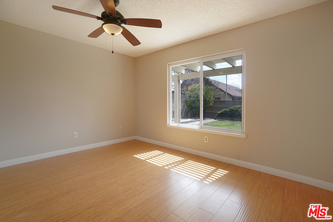 11166 Cameron Drive Riverside, CA 92505 - Photo 8 of 17 Gallery Image 8