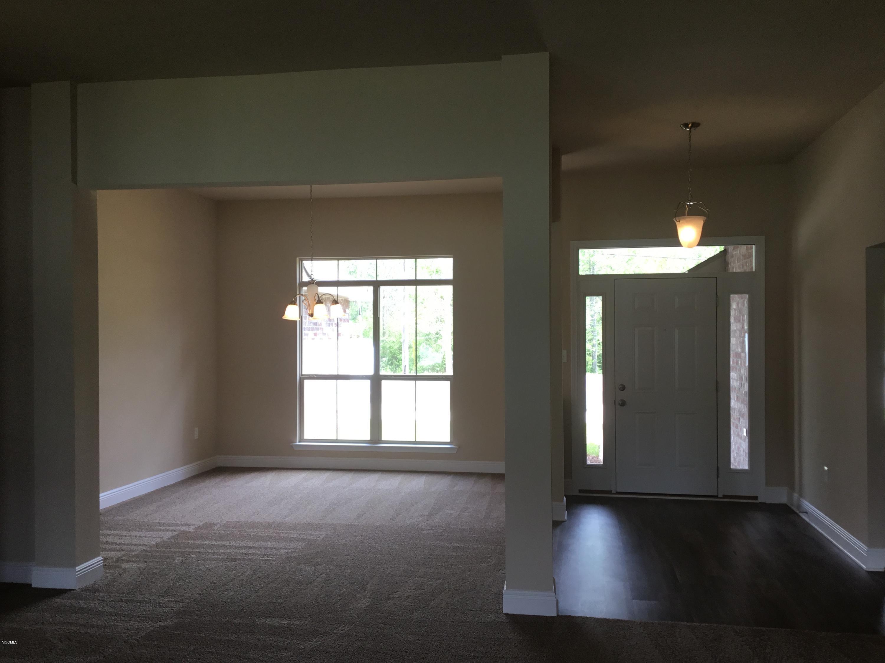 14003 Hudson Krohn Road Biloxi, MS 39532 - Photo 12 of 44 Great Room