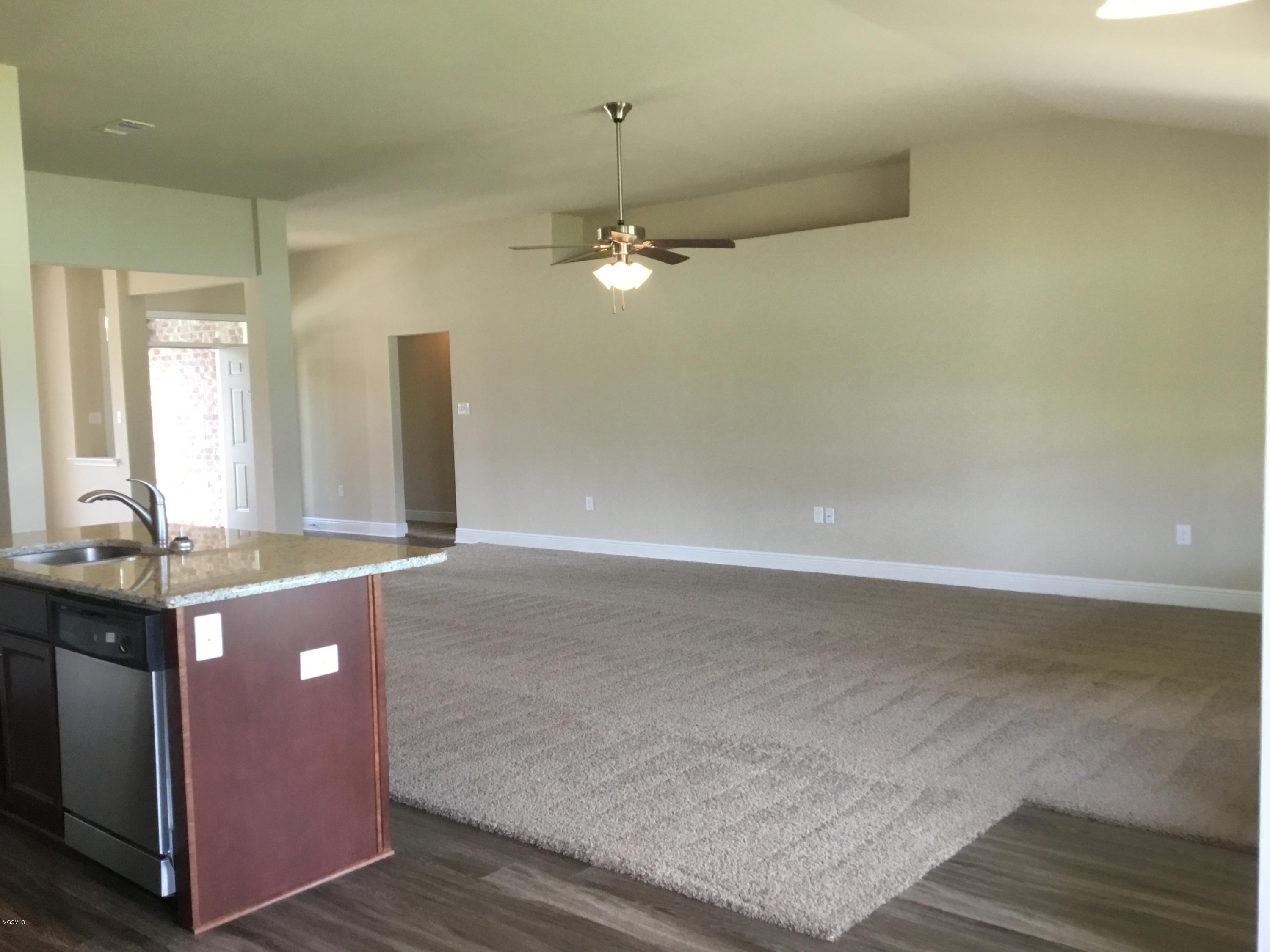 14003 Hudson Krohn Road Biloxi, MS 39532 - Photo 14 of 44 Great Room