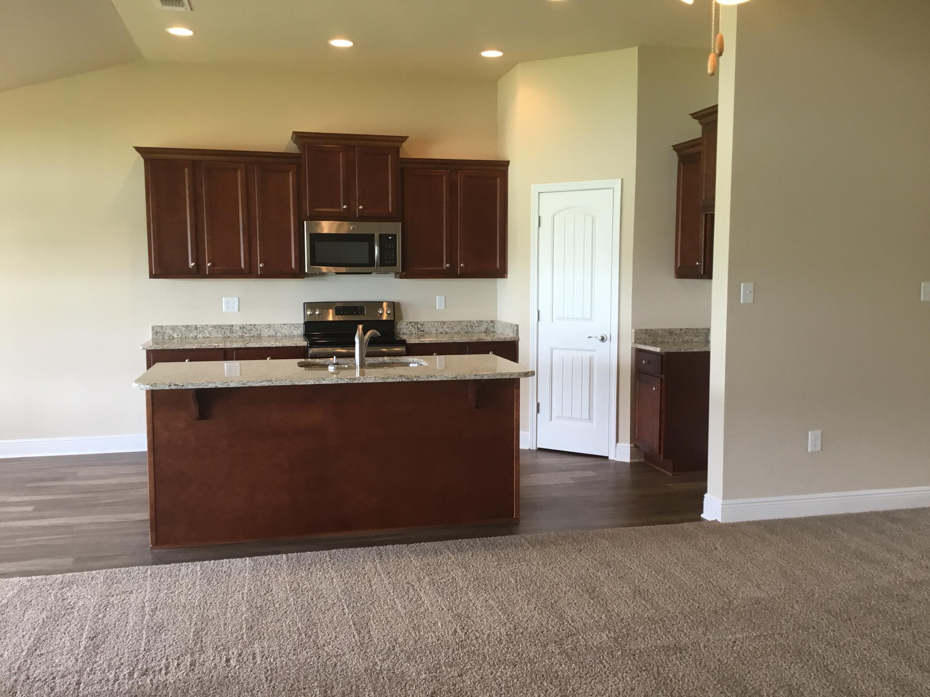 14003 Hudson Krohn Road Biloxi, MS 39532 - Photo 17 of 44 Kitchen