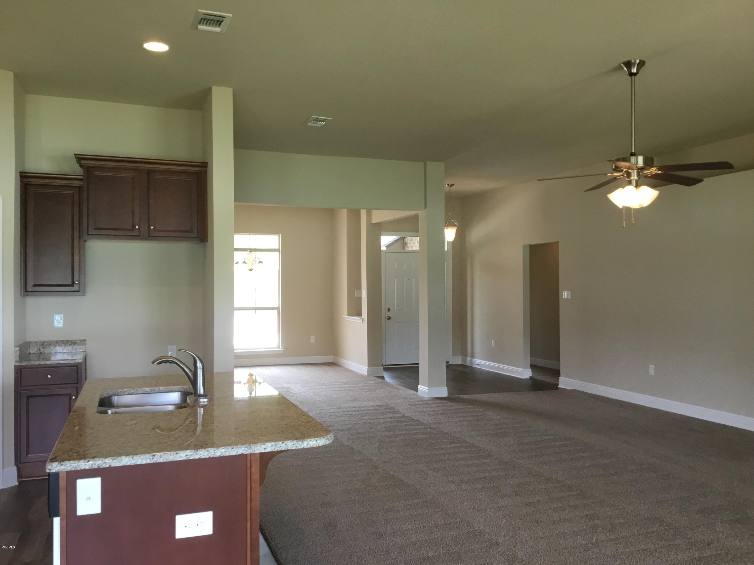 14003 Hudson Krohn Road Biloxi, MS 39532 - Photo 18 of 44 Kitchen