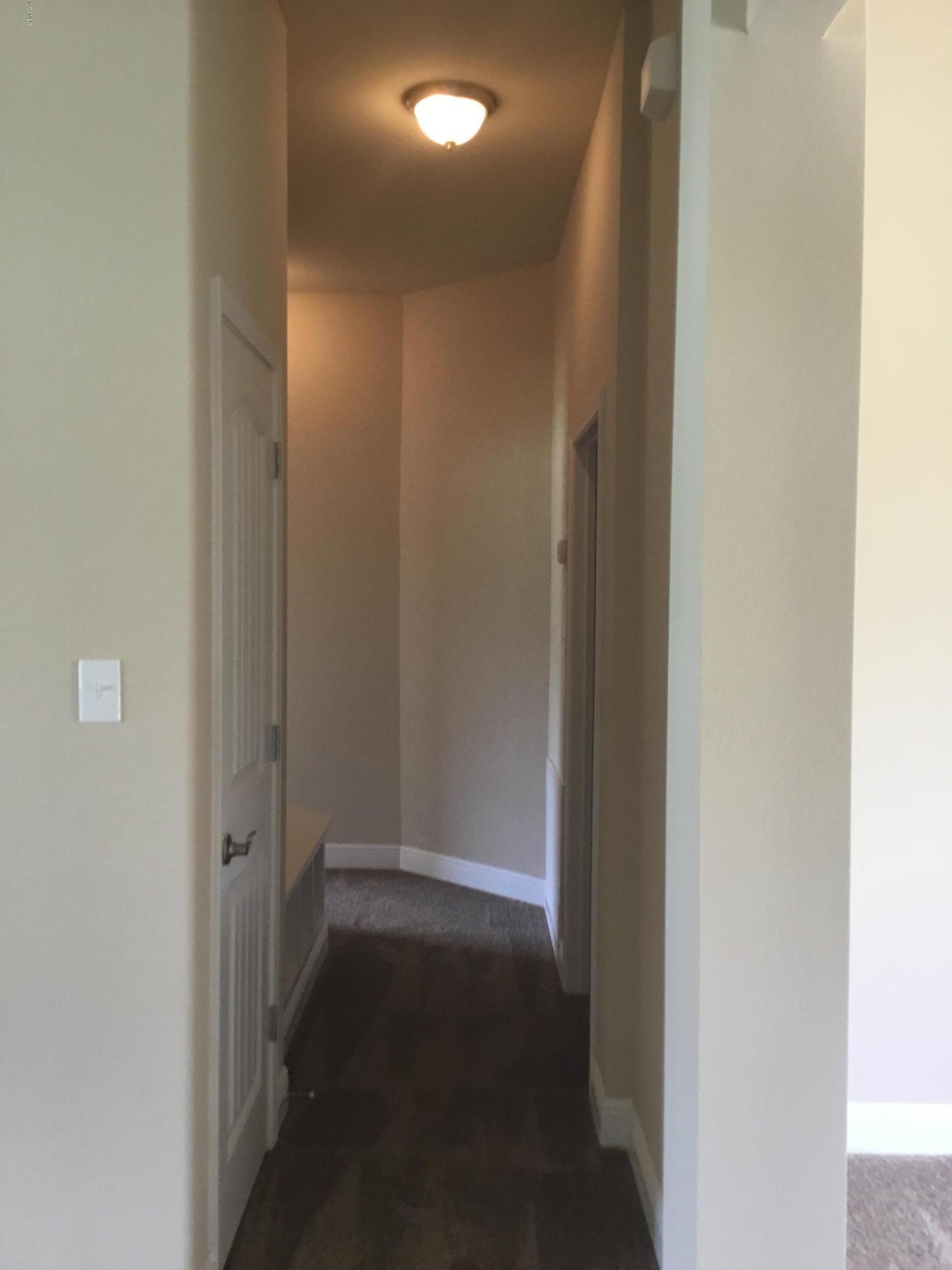 14003 Hudson Krohn Road Biloxi, MS 39532 - Photo 20 of 44 Hallway