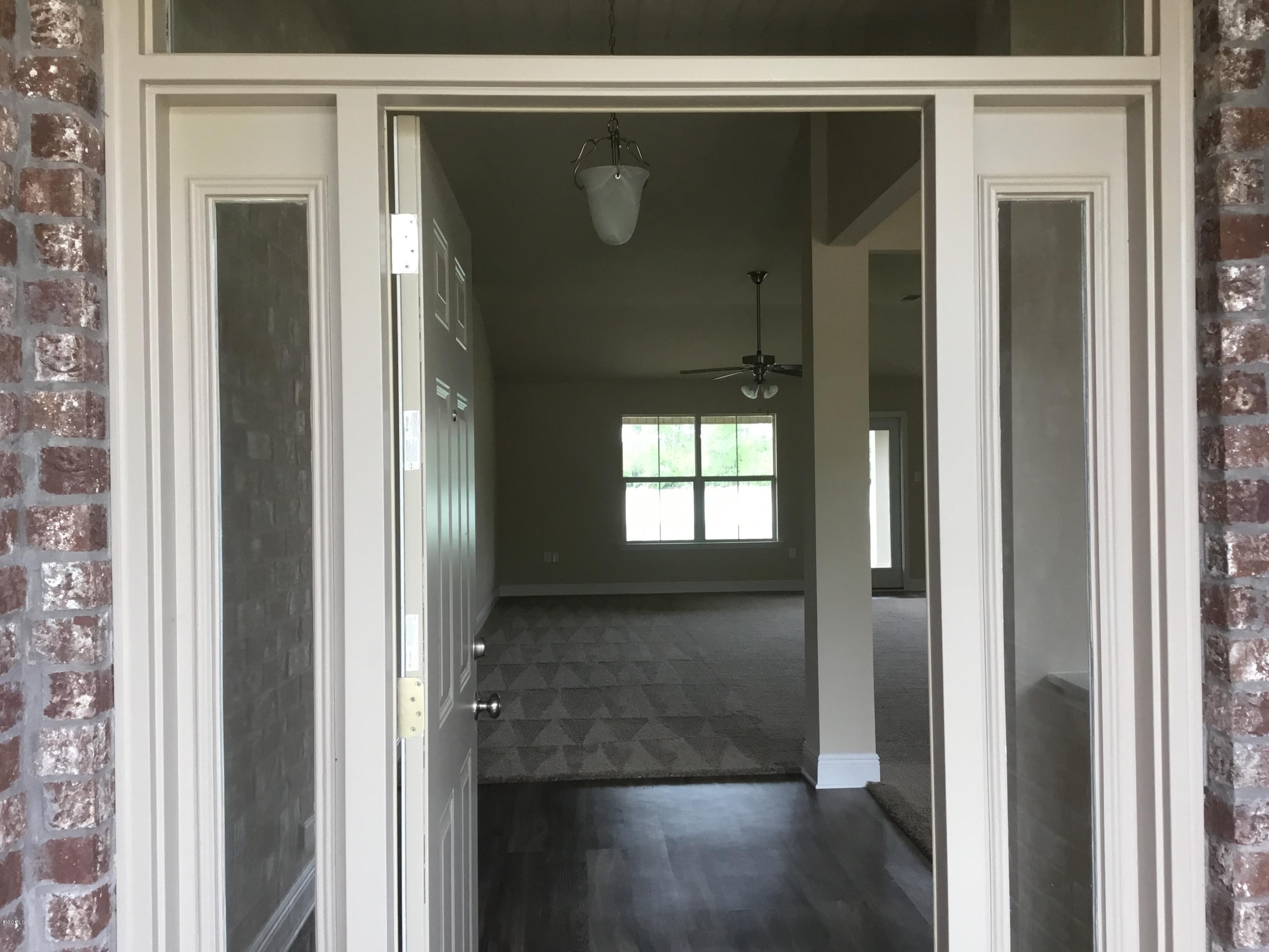 14003 Hudson Krohn Road Biloxi, MS 39532 - Photo 4 of 44 Entrance