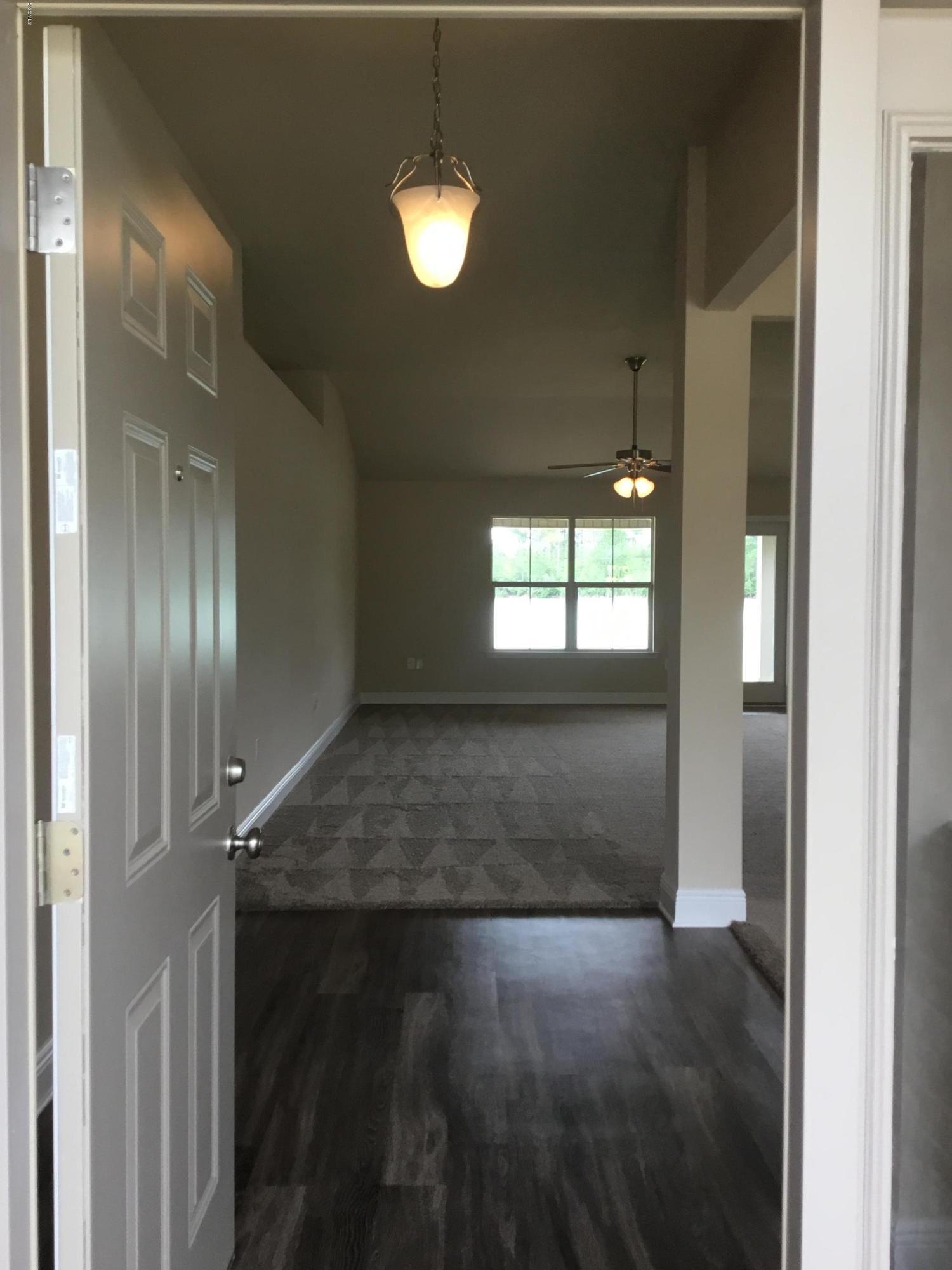 14003 Hudson Krohn Road Biloxi, MS 39532 - Photo 5 of 44 Foyer