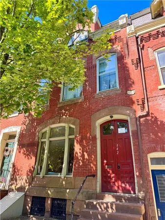 $1,325 | 342 North 8th Street, Unit 1, Allentown, PA 18102