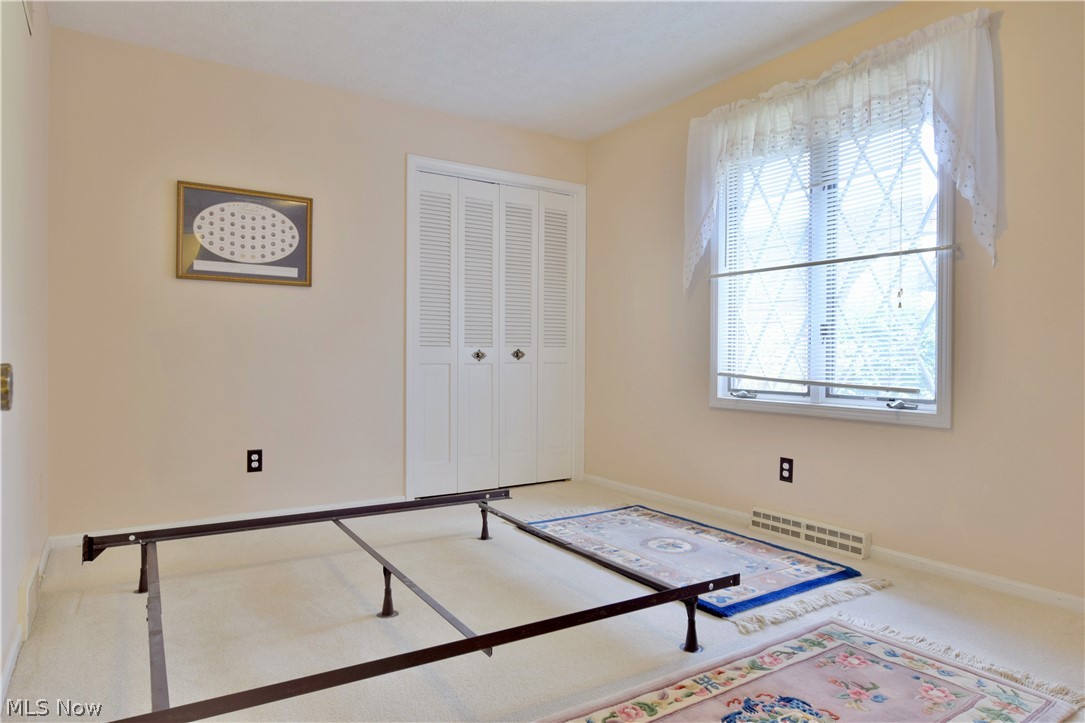 229 Pheasant Run Road Southeast Warren, OH 44484 - Photo 23 of 35 Gallery Image 23