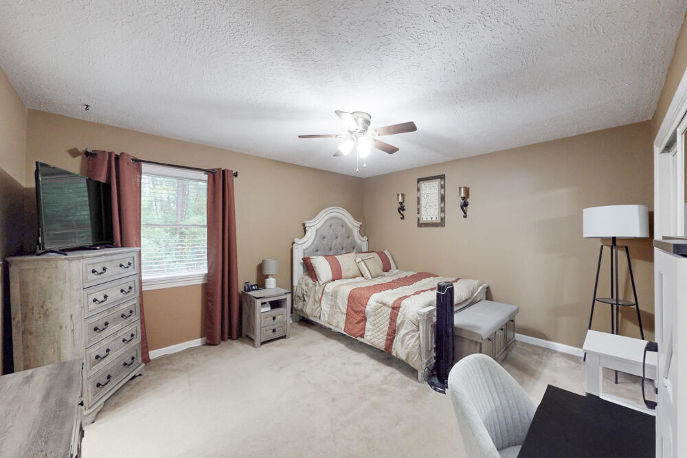 613 Cardinal Drive Aiken, SC 29803 - Photo 10 of 27 Owner's Suite!