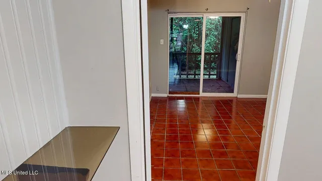 $96,500 | 413 Kahler Street, Unit 27, Gulfport, MS 39507