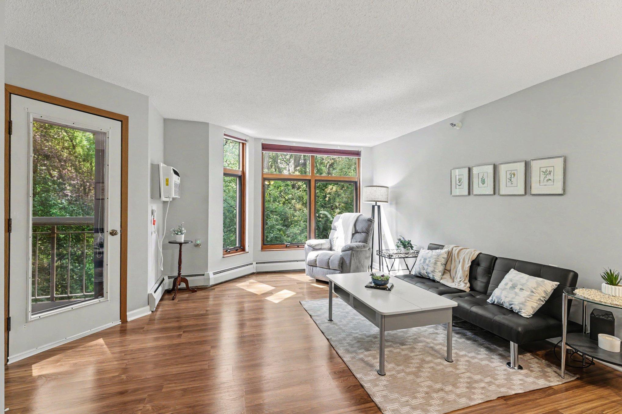 500 County B Road West, Unit 204 Roseville, MN 55113 - Photo 4 of 25 Gallery Image 4