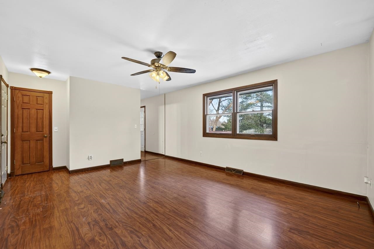 3482 Rockview Road Rockford, IL 61109 - Photo 2 of 33