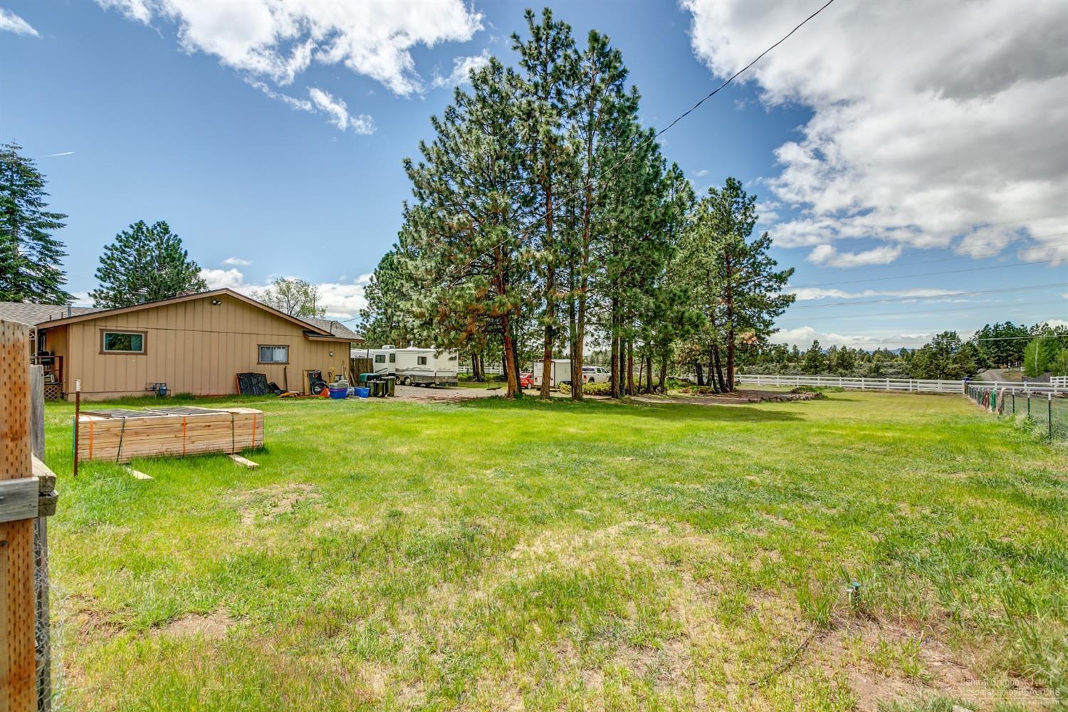 61850 Ward Road Bend, OR 97702 - Photo 3 of 25 Additional Photo