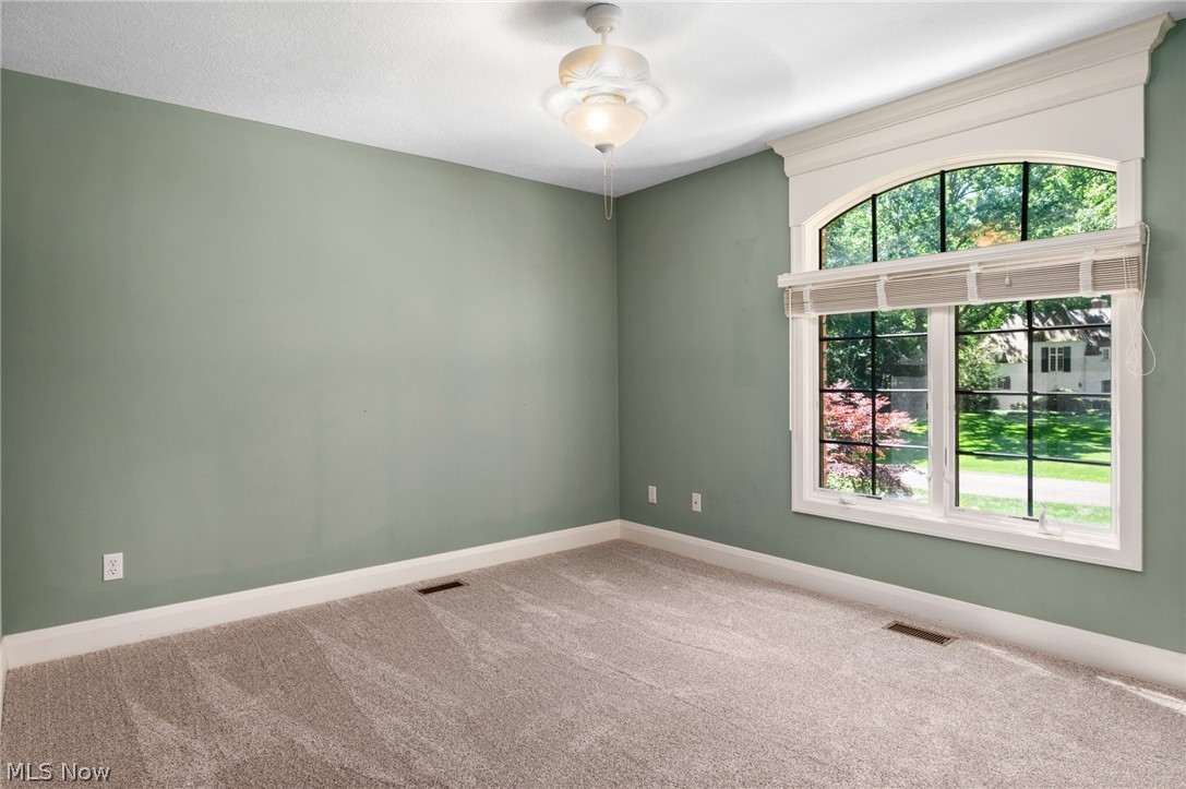 1920 Stockbridge Road Akron, OH 44313 - Photo 33 of 50