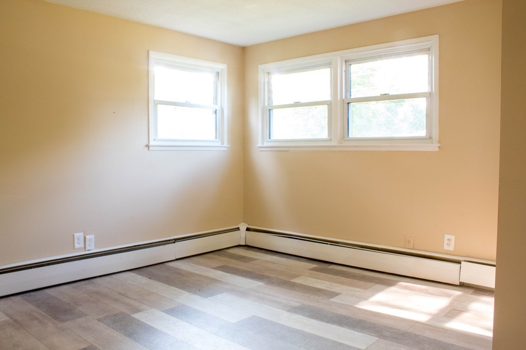 282 Corcoran Boulevard Springfield, MA 01118 - Photo 19 of 27 Gallery Image 19