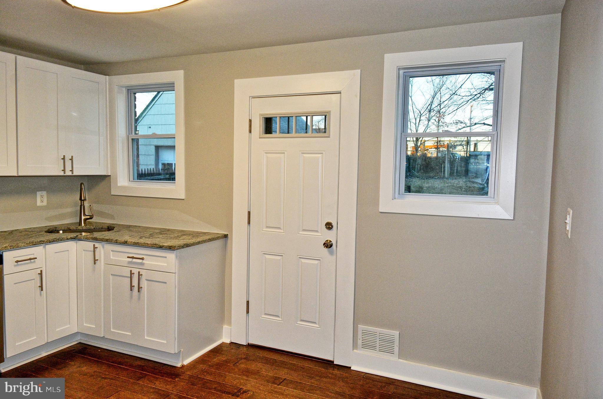 1688 Yakona Road Baltimore, MD 21286 - Photo 6 of 13 Kitchen