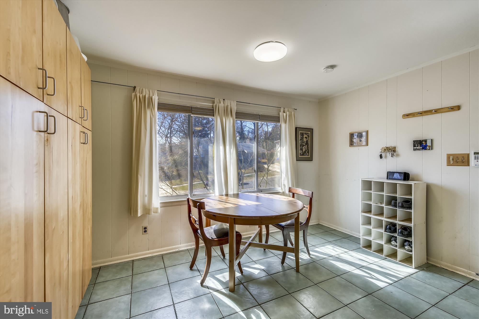 11211 Healy Street Silver Spring, MD 20902 - Photo 14 of 30 Breakfast Area off Kitchen