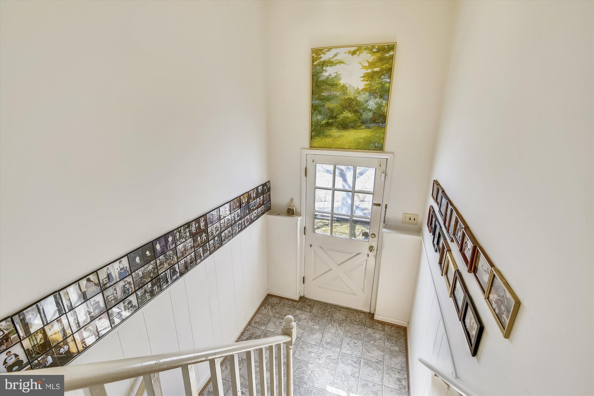 11211 Healy Street Silver Spring, MD 20902 - Photo 5 of 30 Entry Foyer