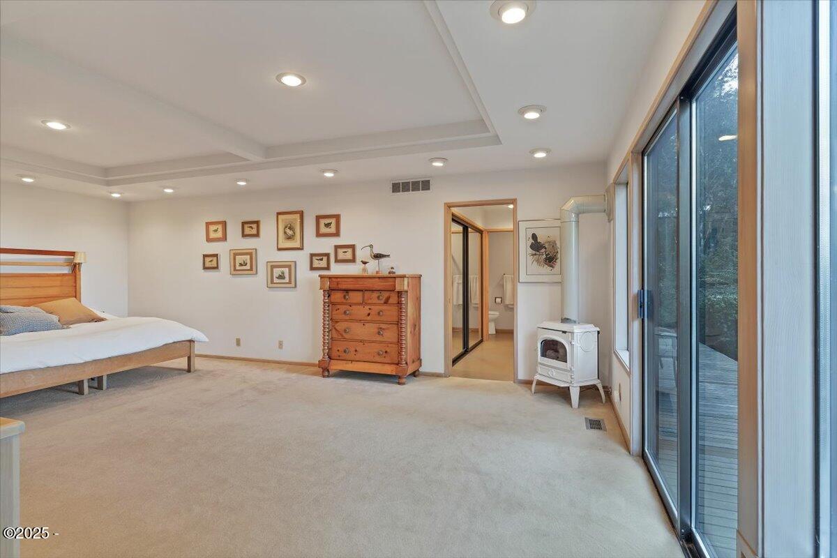 110 Ridge Crest Road Gleneden Beach, OR 97388 - Photo 40 of 72 Lower Primary Suite