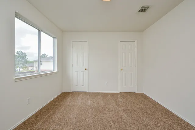 a view of empty room with window