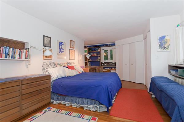 41 Dorset Road Newton, MA 02468 - Photo 15 of 22