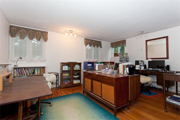 41 Dorset Road Newton, MA 02468 - Photo 17 of 22