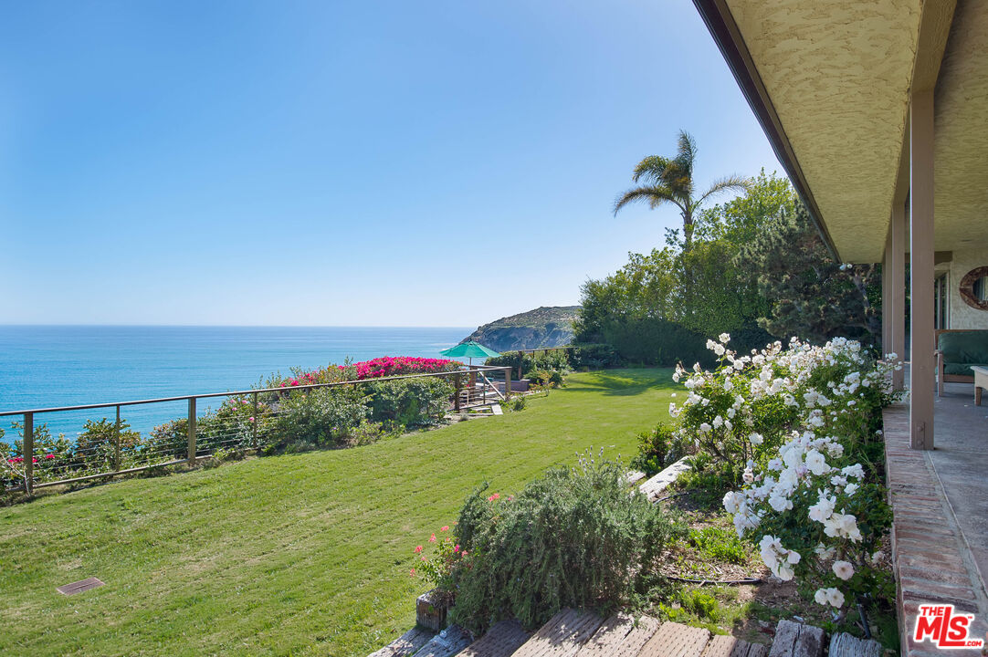 29008 Cliffside Drive Malibu, CA 90265 - Photo 4 of 28 a view of a city