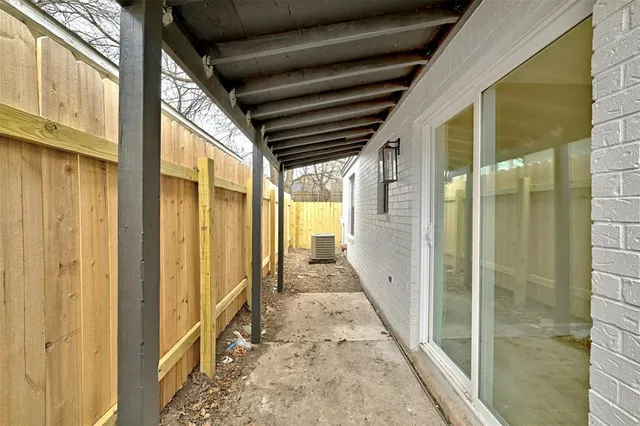 $1,800 | 9803 Aberdeen Way, Unit A, Austin, TX 78753