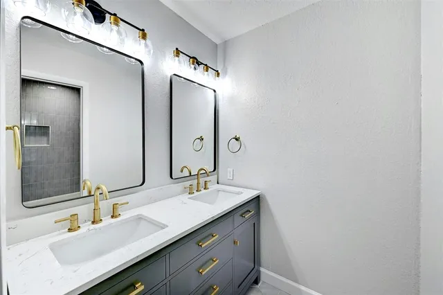 $1,800 | 9803 Aberdeen Way, Unit A, Austin, TX 78753