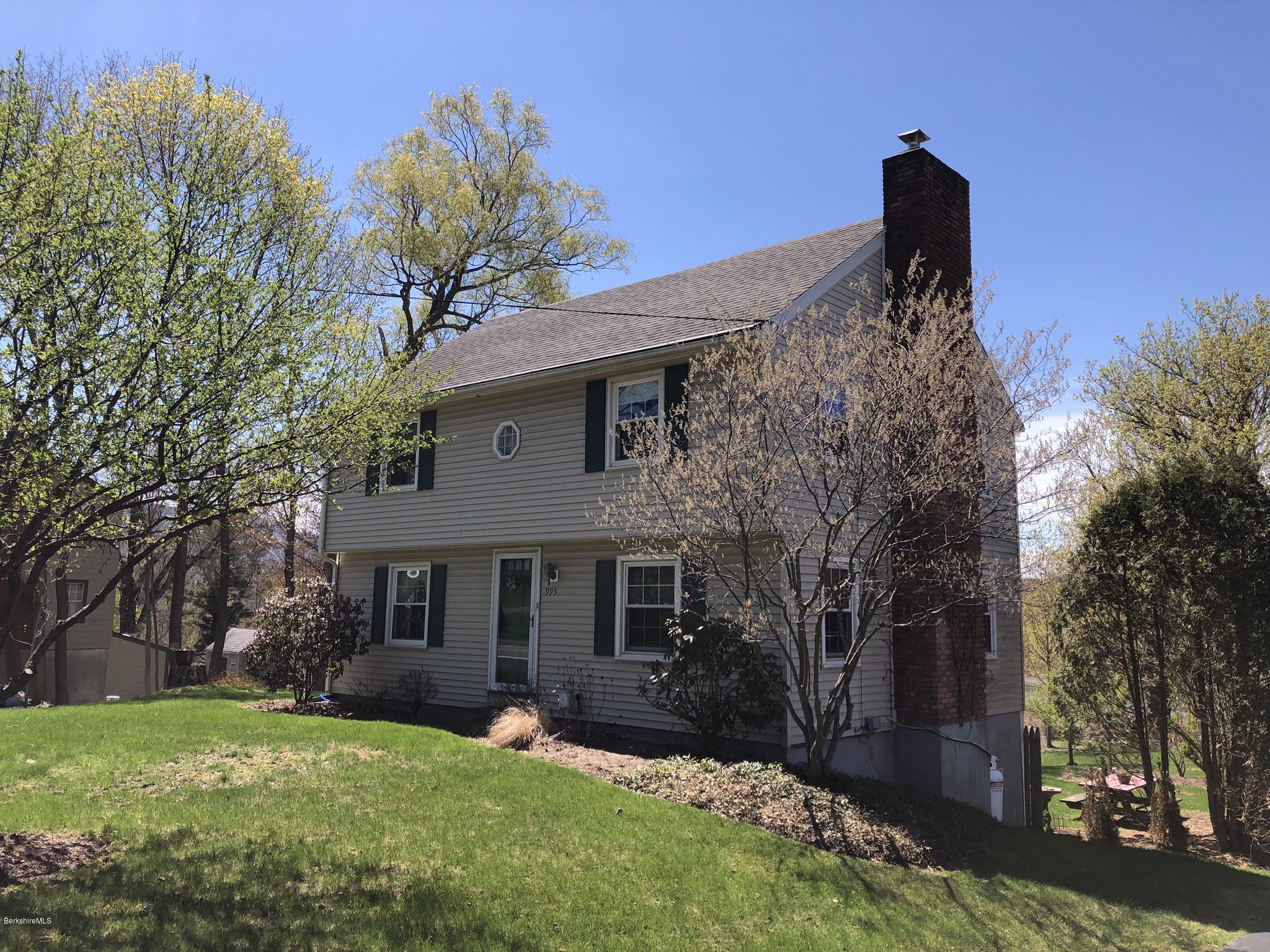 995 North Hoosac Road Williamstown, MA 01267 - Photo 3 of 37 IMG_1767