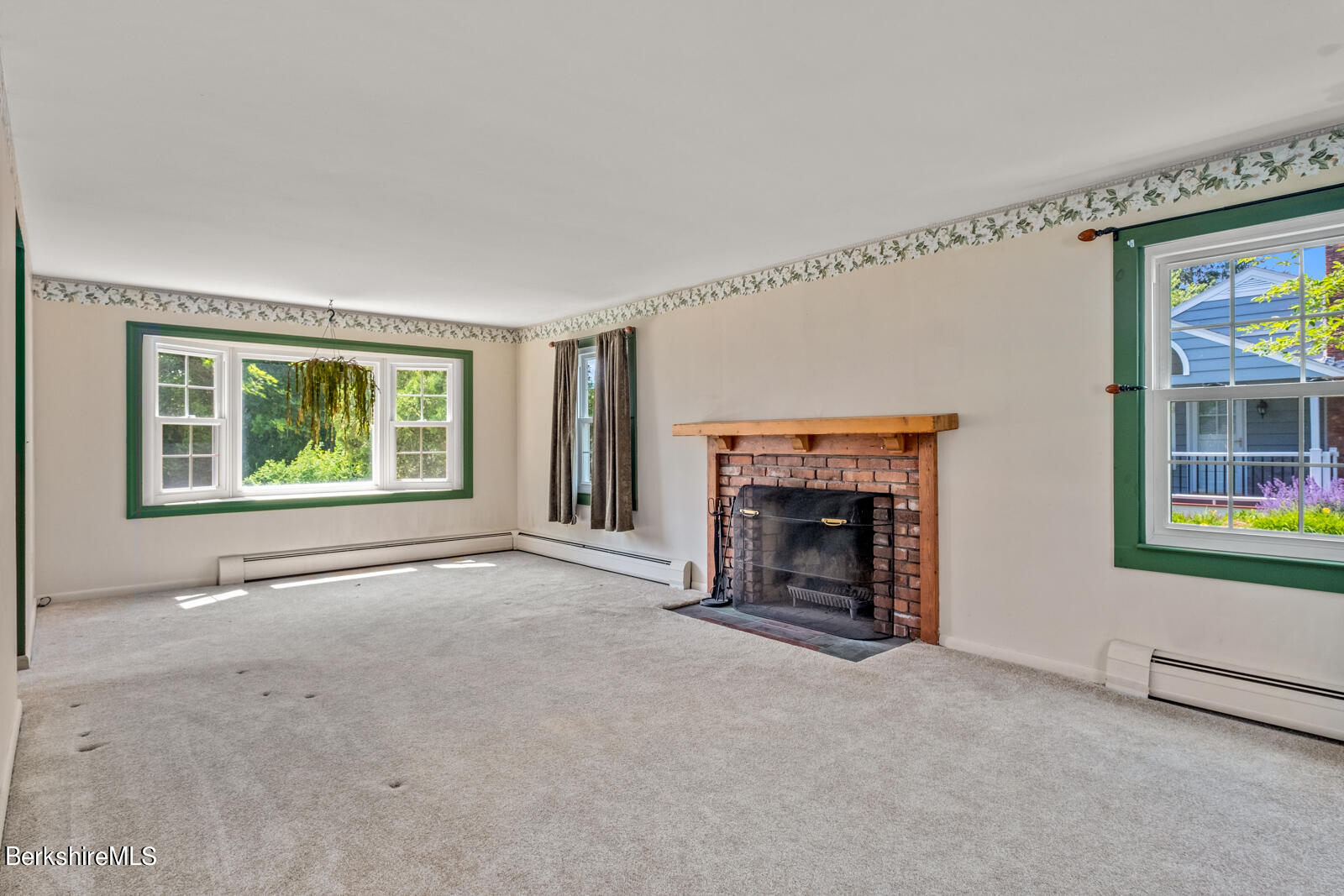 995 North Hoosac Road Williamstown, MA 01267 - Photo 5 of 37 15-995-N-Hoosac