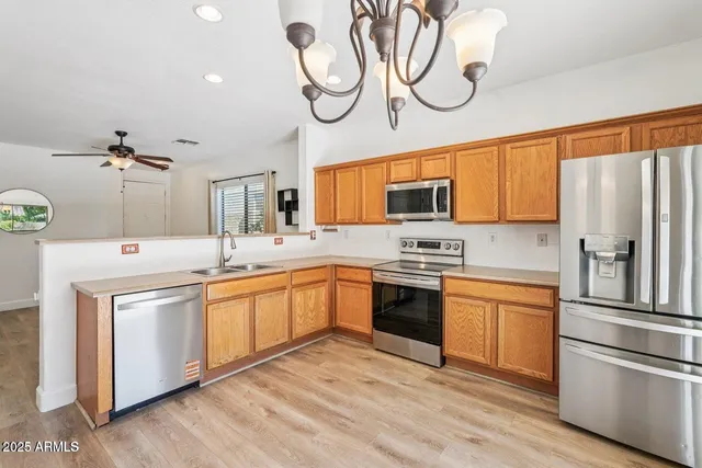 $2,500 | 1927 West Kuralt Drive, Phoenix, AZ 85086