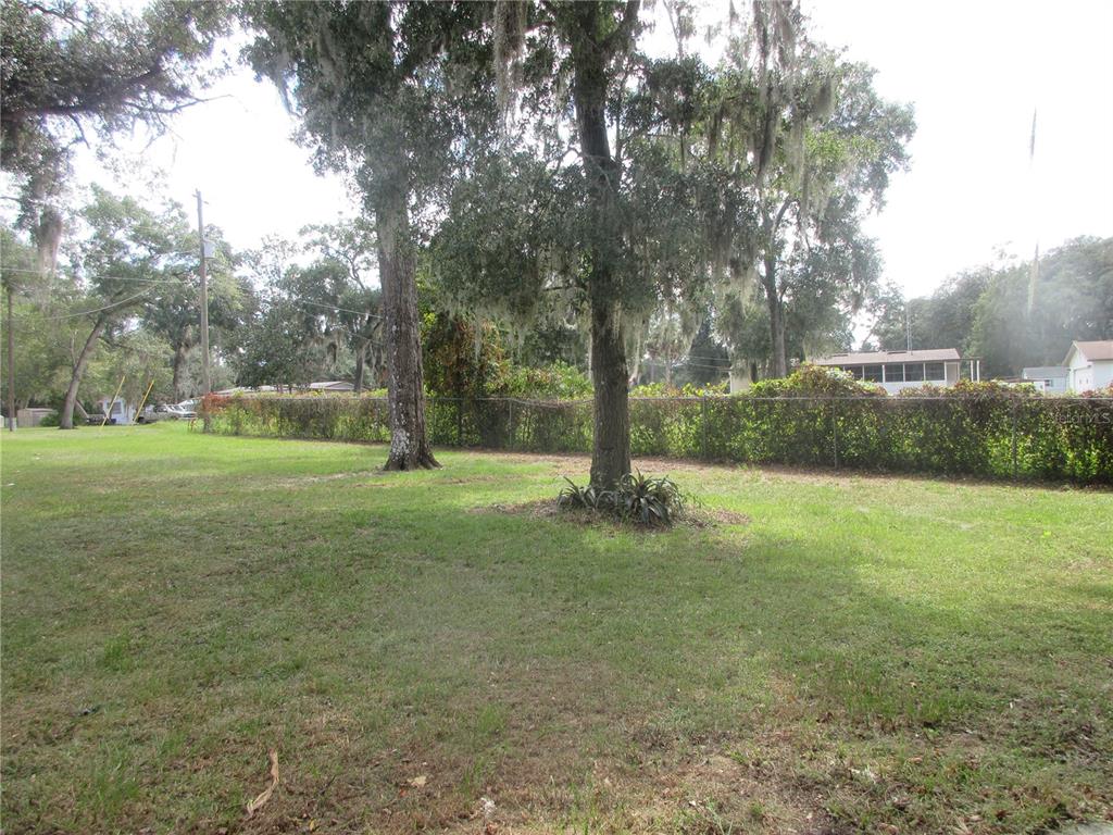 1742 Southeast 169th Terrace Road Silver Springs, FL 34488 - Photo 11 of 91 Gallery Image 11