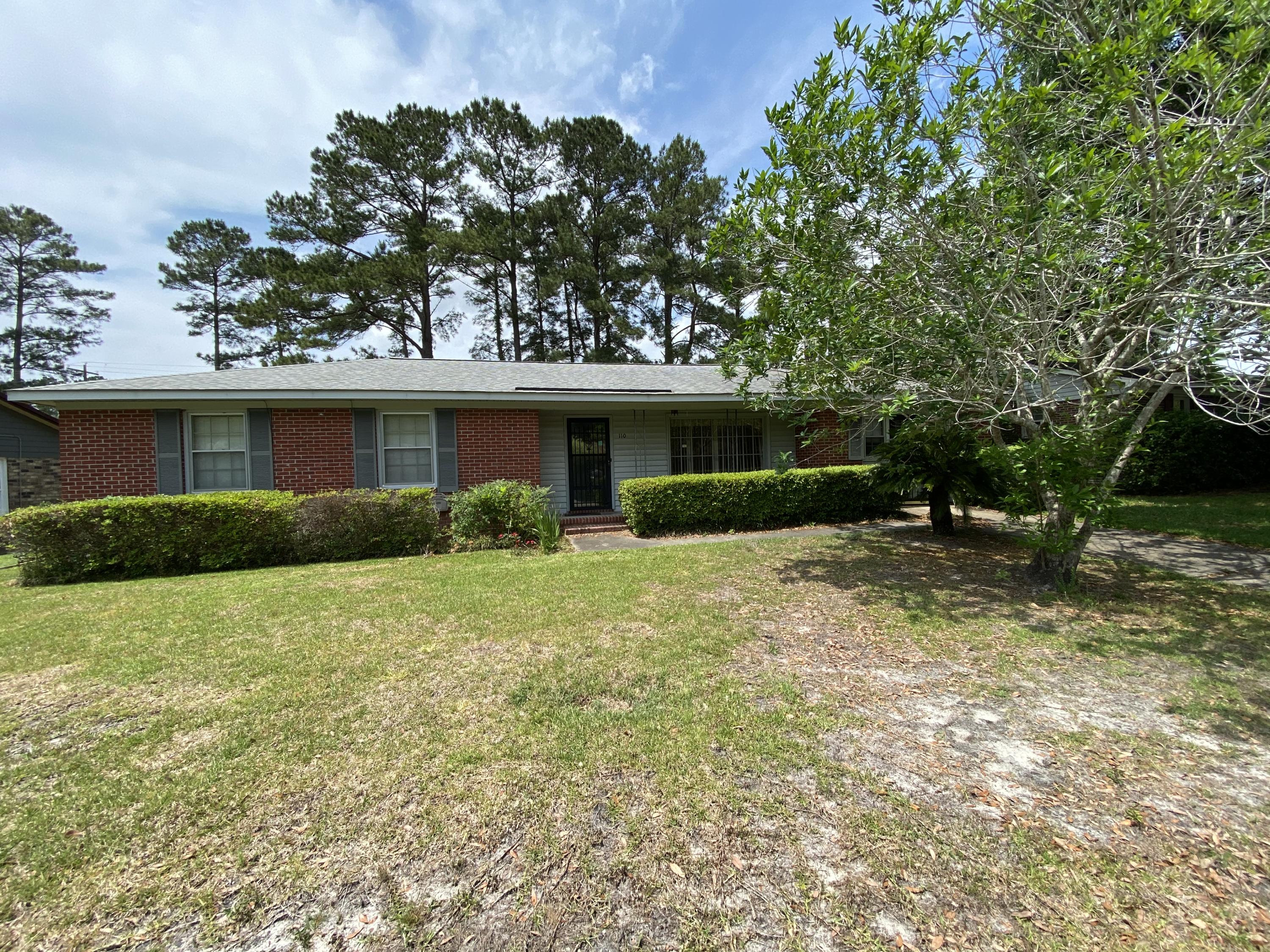 110 Rosa Street Summerville, SC 29483 - Photo 1 of 13 Photo May 05, 1 37 30 PM